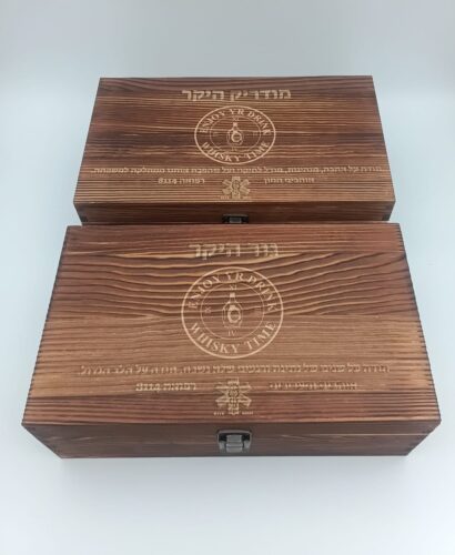 מארז כוסות וויסקי מעץ מלא ויוקרתי, עם 9 אבני קרח - זוגי וחריטה אישית photo review